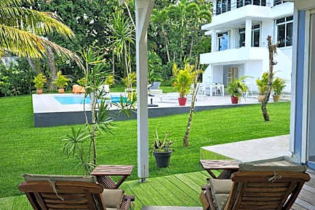 Habitation Villa Les Cassias