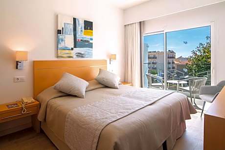 Double or Twin Room with Balcony