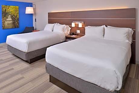 Queen Room with Two Queen Beds - Disability Access