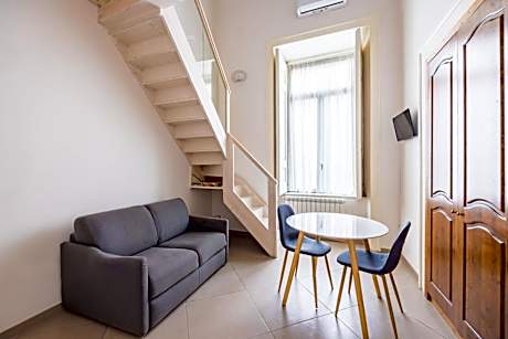 Piano Nobile by Napoliapartments