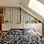 4pers 2lits 5 min aéroport Orly,navette et parking extra,location en nuit et jourChez Sandro,