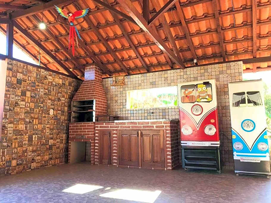Recanto da Alegria - Casa em Cunha com Jacuzzi,Piscina,Rede,Churrasqueira,Lareira,Deck, Banco de coração