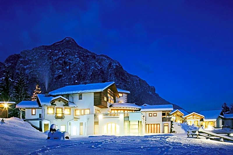 Castelir Suite Hotel