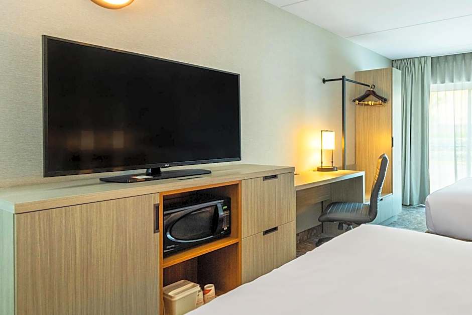 Comfort Inn Kingston - Highway 401