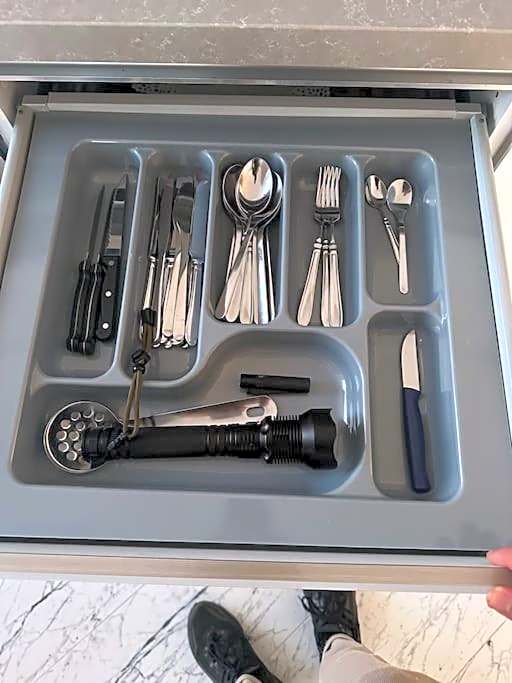 lavish apt with 180 ist view at 40F gym pool 89