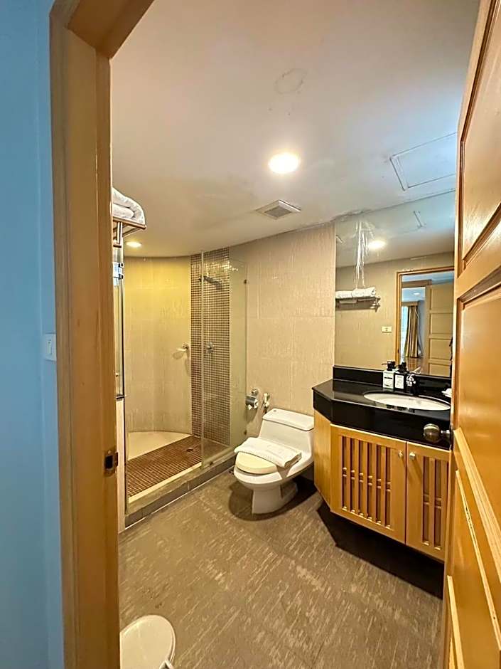 S.M. GRANDE RESIDENCE