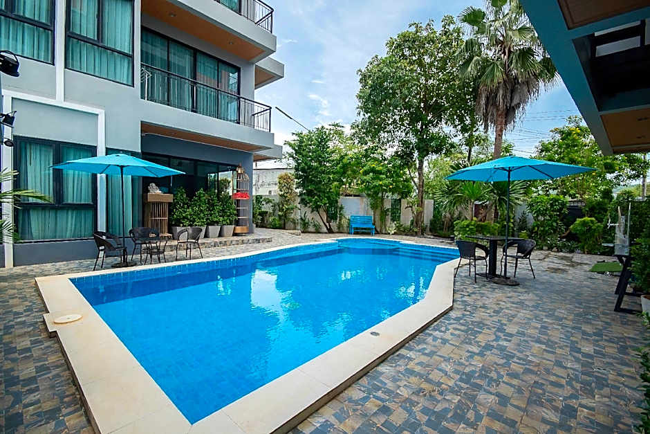 The Lucky Beach Ao Nang