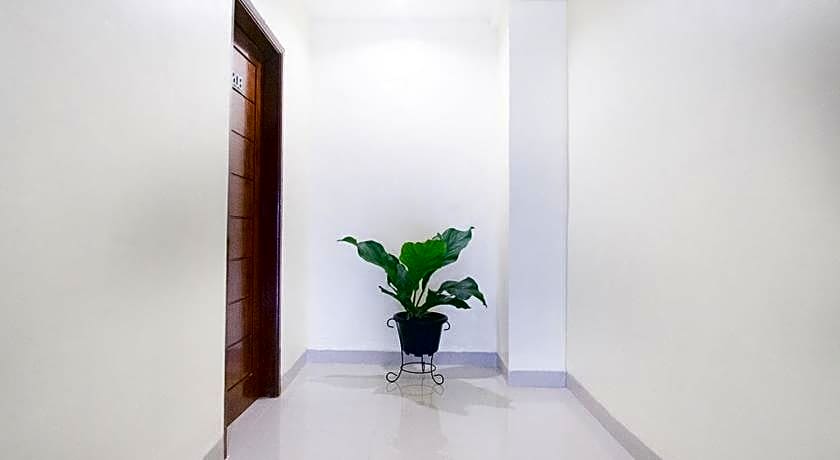 RedDoorz @ RS Adam Malik Medan