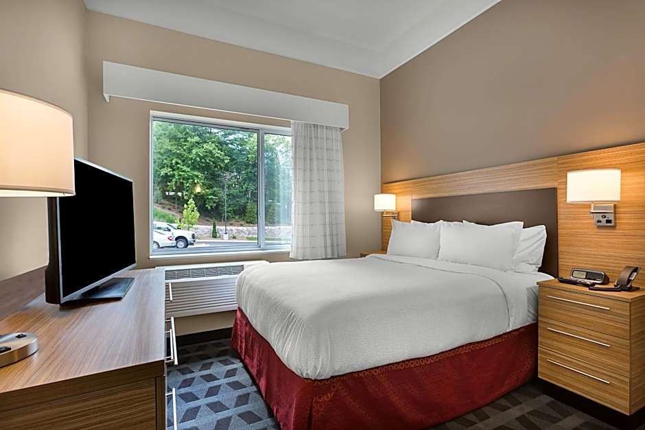 Photo 1 of 3 of 1 Bedroom Suite