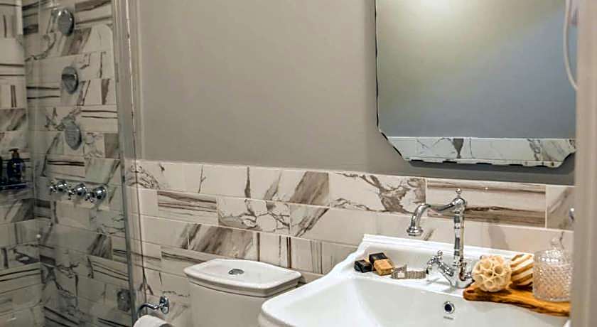 Kyria Boutique House