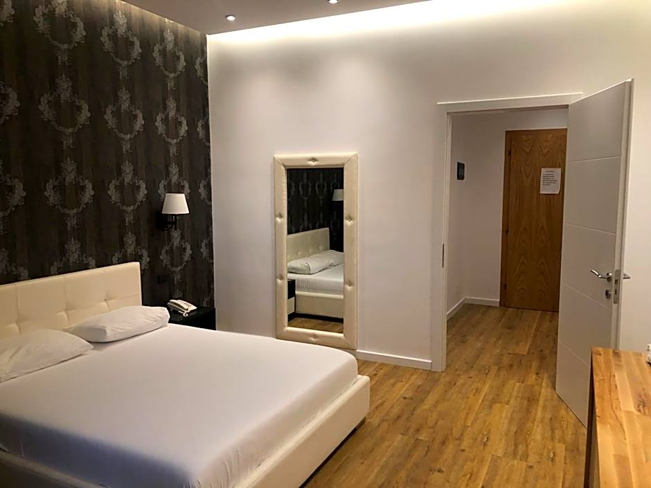 Aurelis Hotel