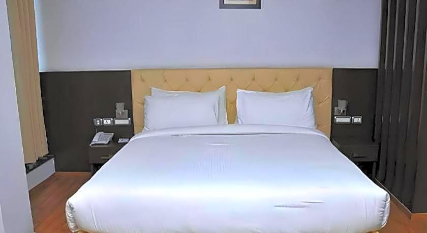 Hotel Signature Grand