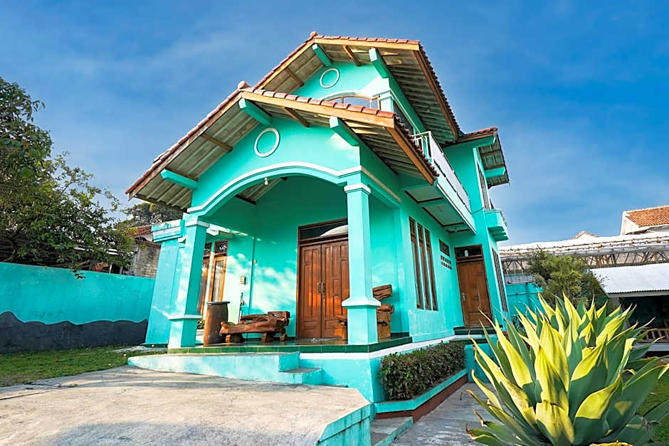 OYO 93248 Villa Syariah Astuti Lestari