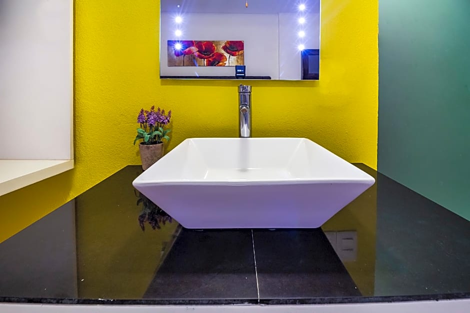 Capital O Hotel 522