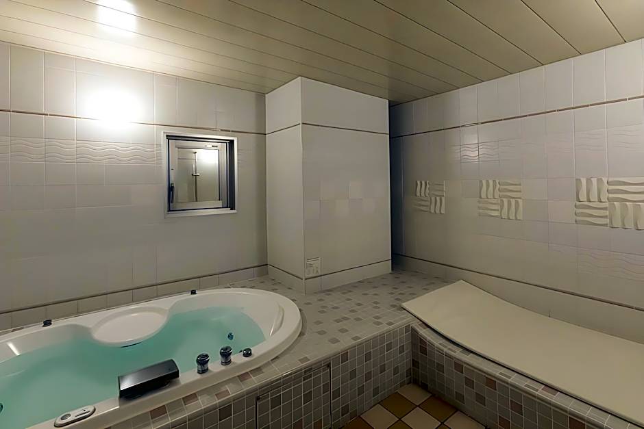 WATER HOTEL Cy (Audlt Only)