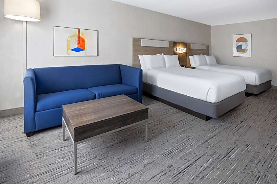 Holiday Inn Express Hotel & Suites Brattleboro By IHG