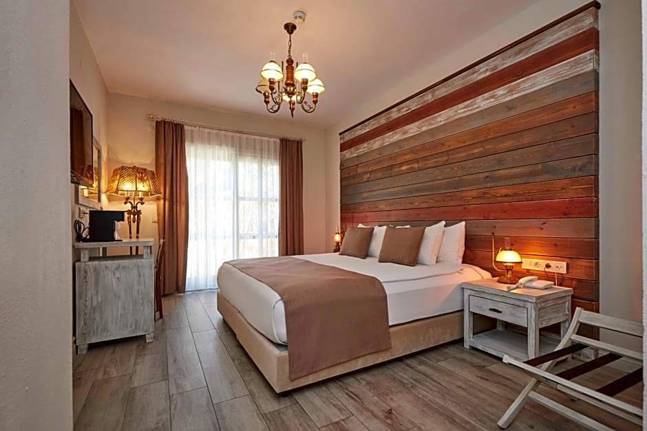 AlaBora Hotel