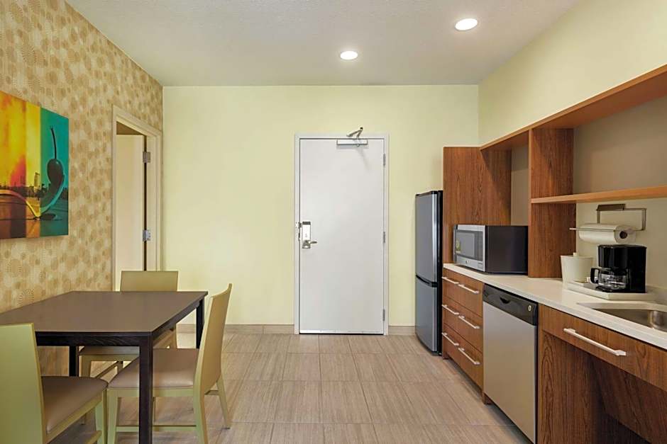Home2 Suites by Hilton Minneapolis Bloomington