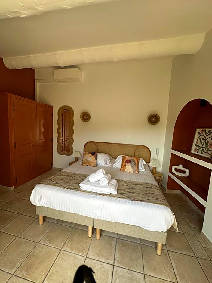 Mas des Romarins, The Originals Relais