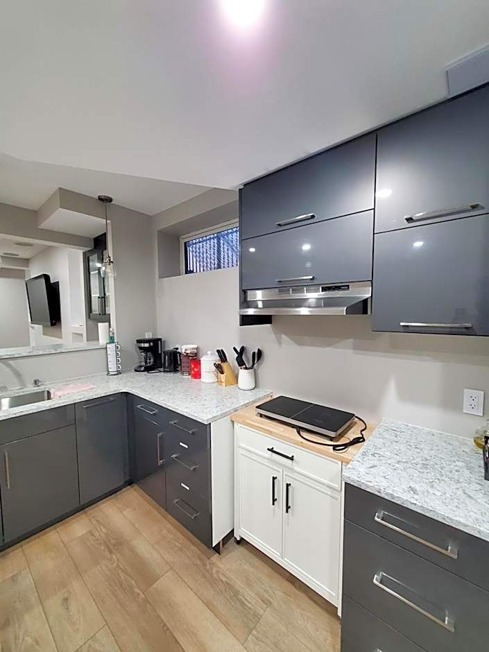 Private Entrance 2 Bed 1 Bath