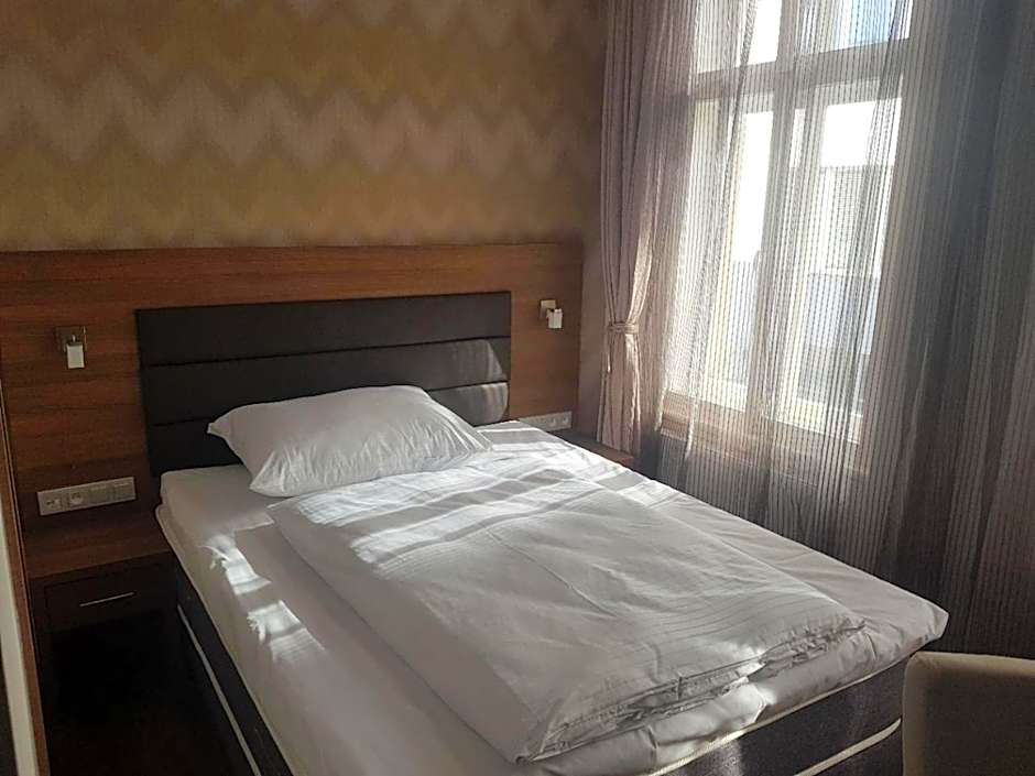 Hotel Prague Star