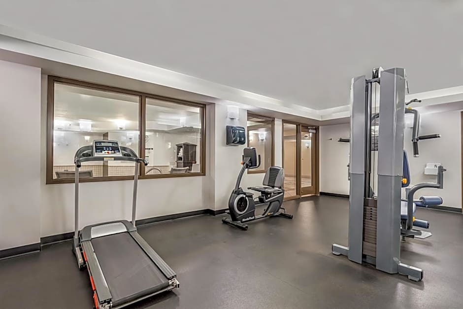 Days Inn by Wyndham Airdrie