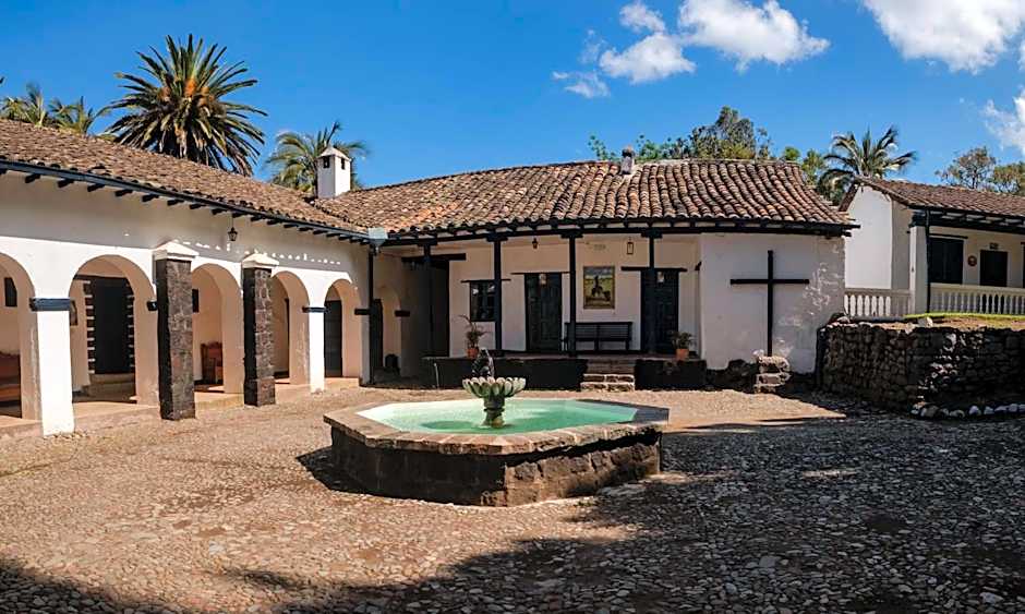 Hostería Hacienda Pinsaqui