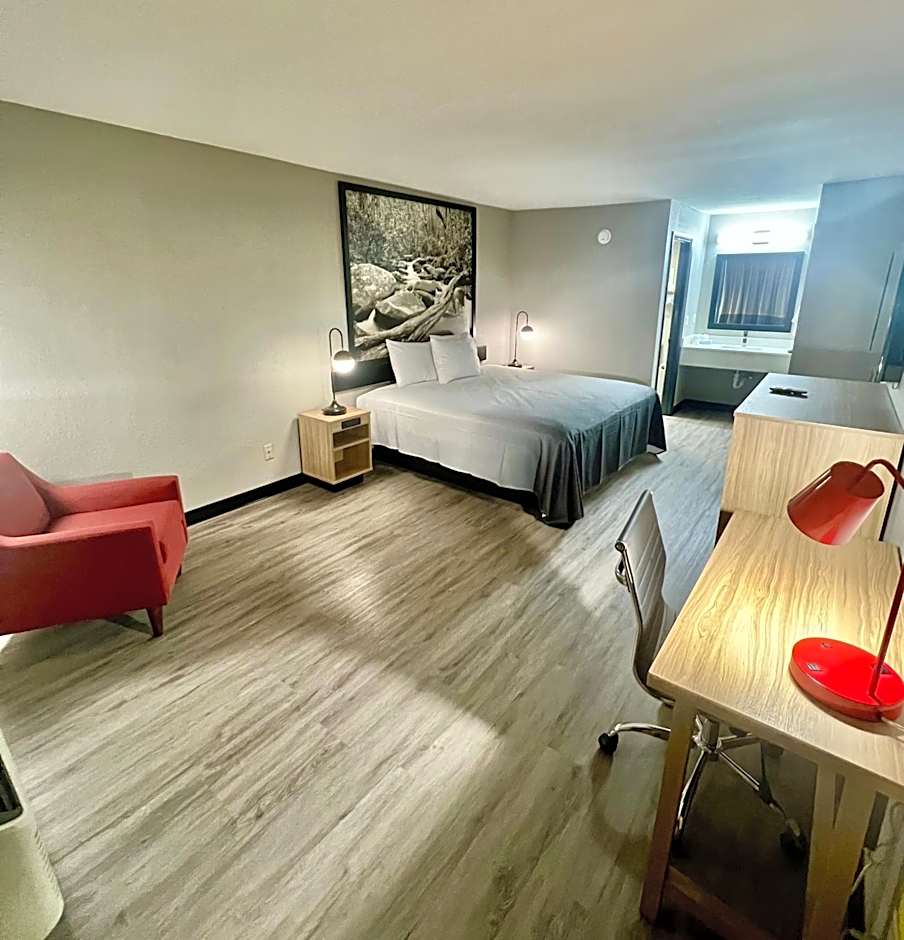 Super 8 by Wyndham Manchester TN