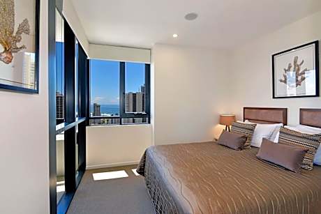 2-Bedroom Ocean View Apartment with 2 Bathrooms