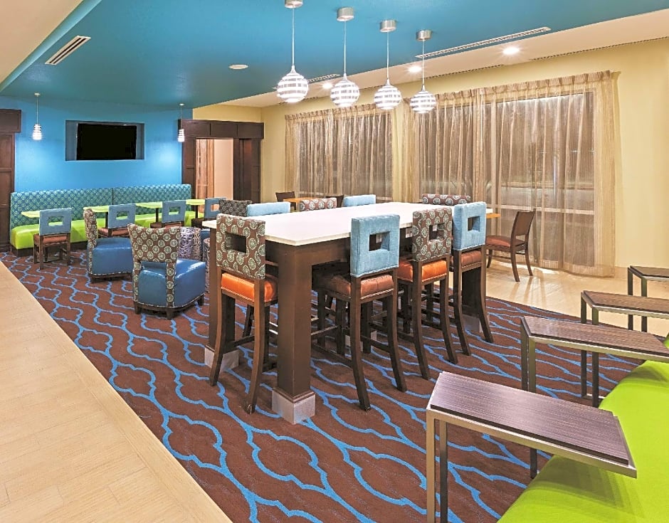La Quinta Inn & Suites by Wyndham Beeville