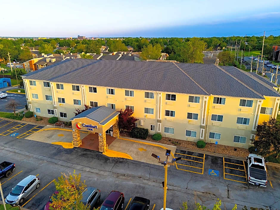 Comfort Inn South Tulsa - Woodland Hills