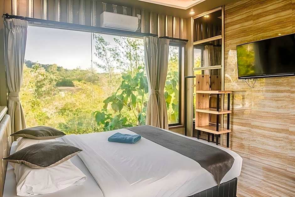 Bombora Surf Camp Hotel