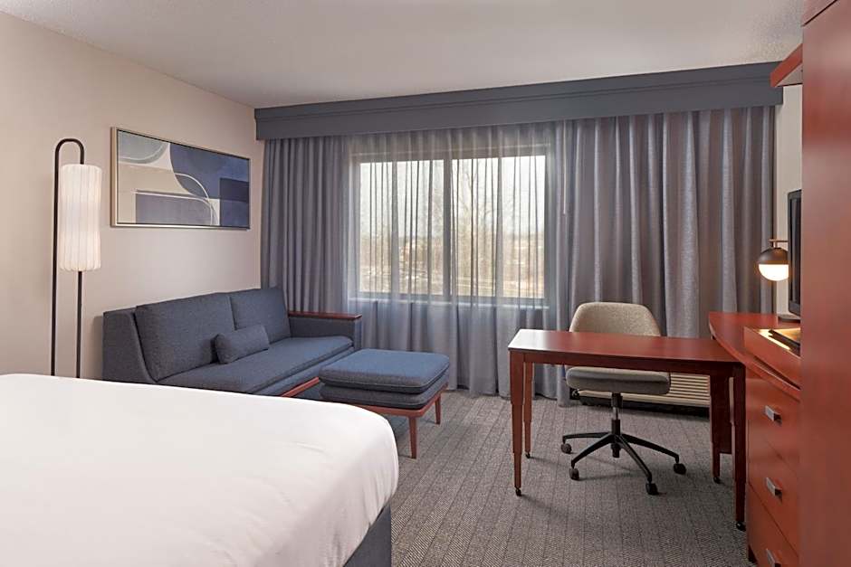 Courtyard by Marriott Glassboro Rowan University