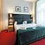 Hotel Noir