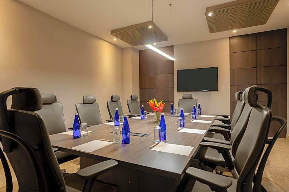 Courtyard By Marriott Santa Marta Resort