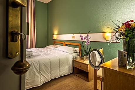 Economy Quadruple Room