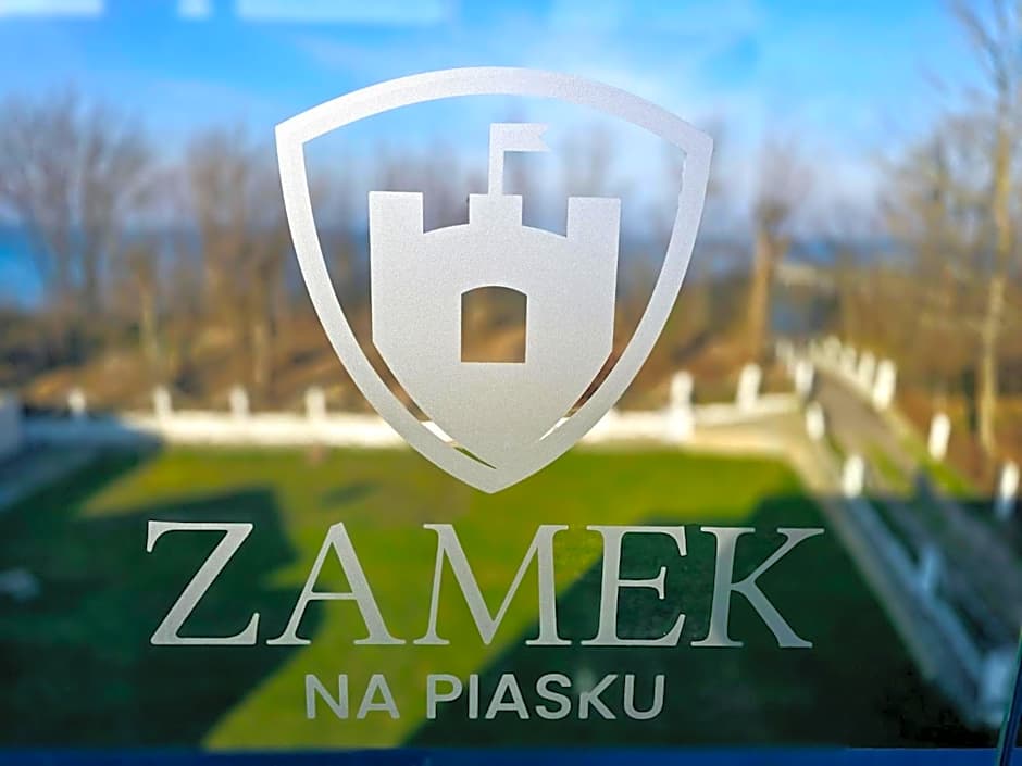 ZAMEK NA PIASKU - Tuż przy Plaży