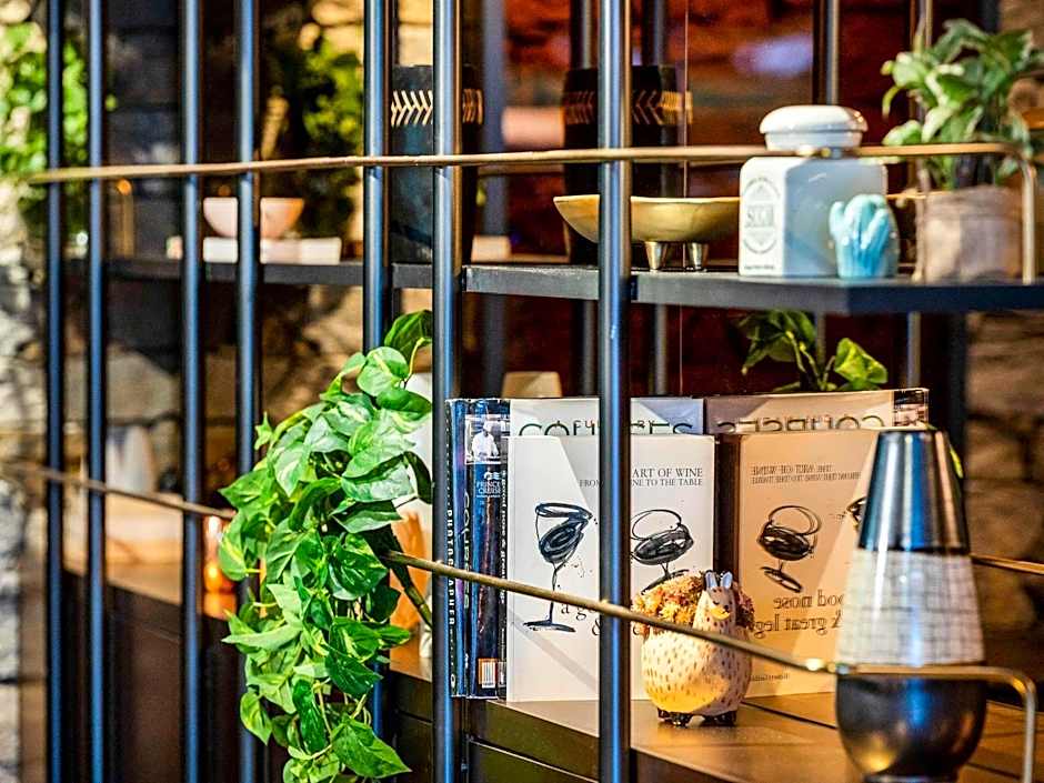 Mantra Terrace Hotel