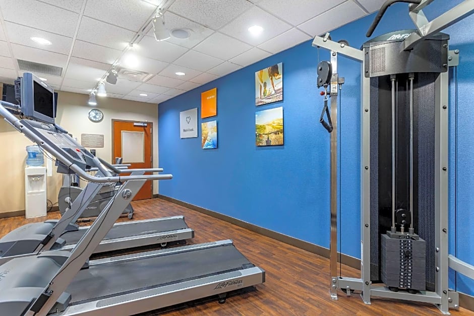 Comfort Suites Manchester near Arnold AFB