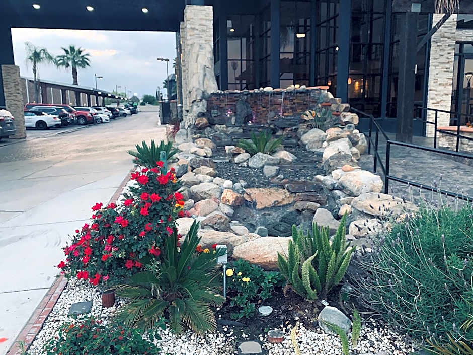 Country Inn & Suites by Radisson, Bakersfield, CA