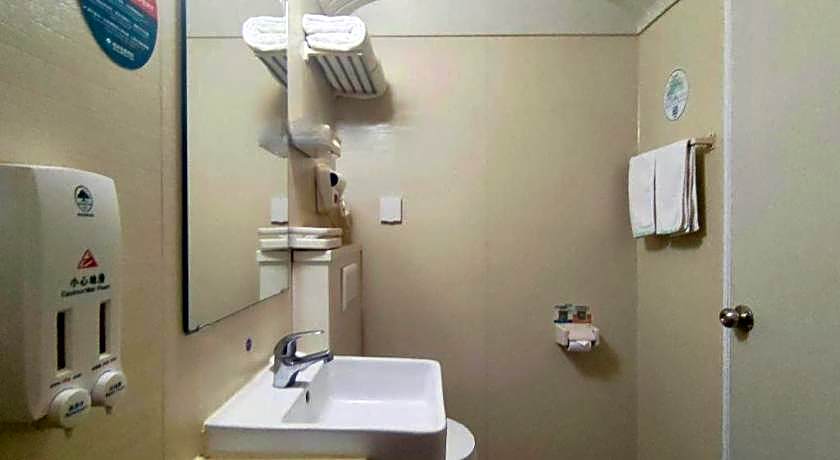 GreenTree Inn QinYang Middle HuaiFu Road Express Hotel