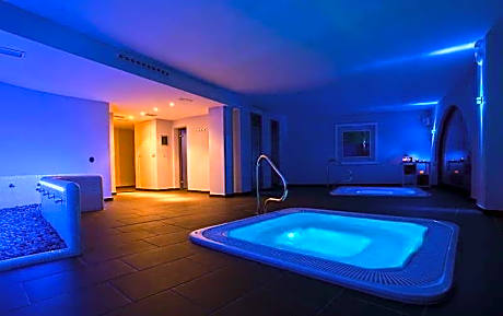 Occidental Pueblo Acantilado