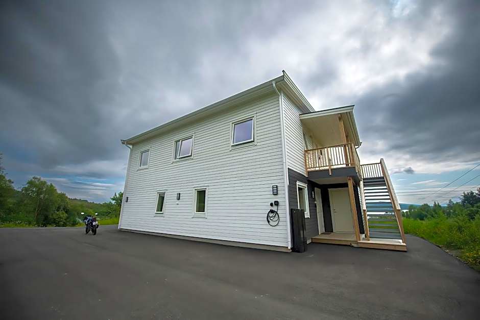 Senja Fjordhotell and Apartments