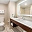 Holiday Inn Express & Suites Antioch By IHG