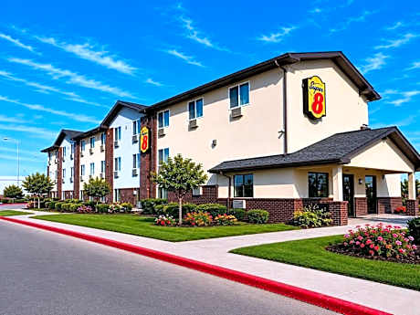 Super 8 by Wyndham Nampa