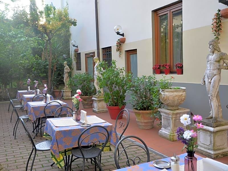 Hotel Mia Cara