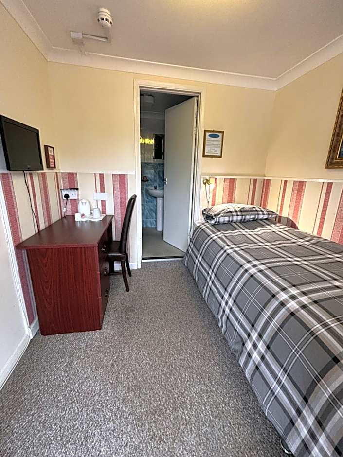 Photo 1 of 4 of Single Room