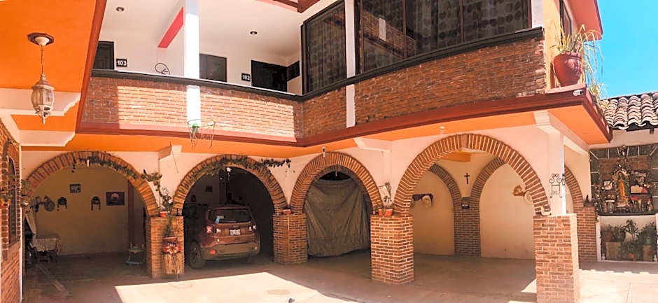 HOTEL LA GRAN MANZANA