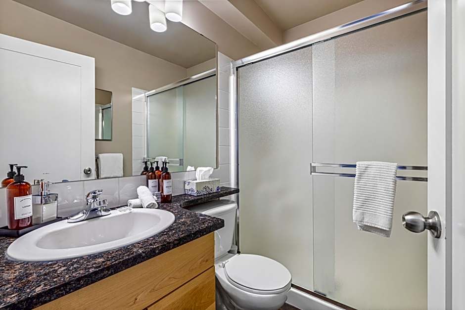 Mystic Chalet managed by Little Sister Getaways