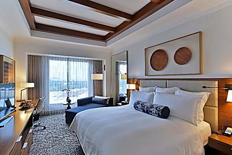 Classic King Room with Pool View